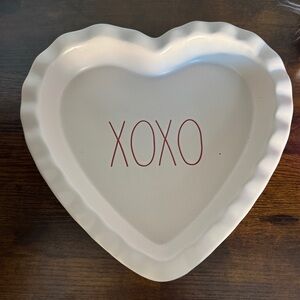 RAE DUNN White Heart Shaped PIE PLATE Ceramic Baking Dish Pan XOXO * NEW*